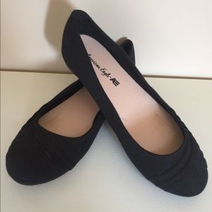 Black ballet flats